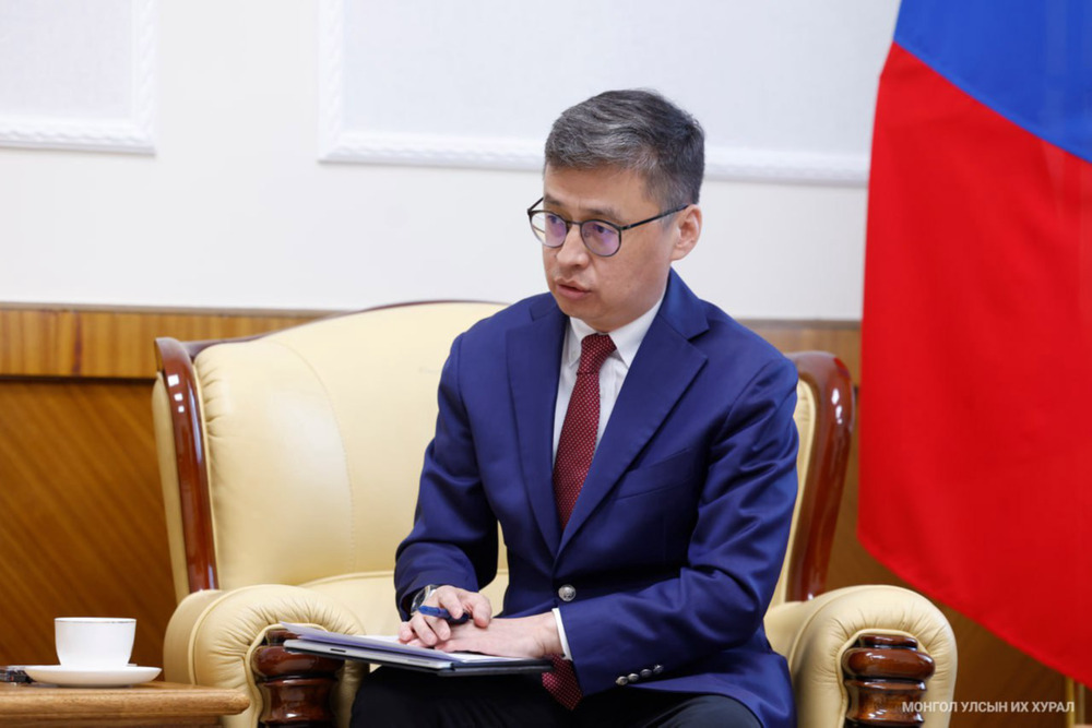 УИХ-ын Ерөнхий нарийн бичгийн дарга Б.Баасандорж цаг үеийн асуудлаар мэдээлэл өглөө.