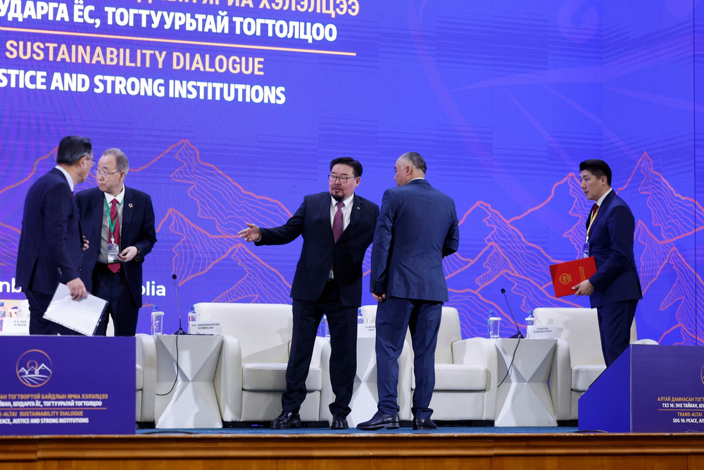 “Алтай дамнасан тогтвортой байдлын яриа хэлэлцээ” олон улсын чуулга уулзалт эхэллээ