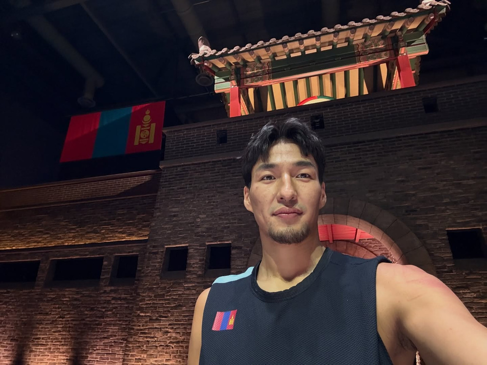 Э.Дөлгөөн: Physical Asia шоу нэвтрүүлэгт эх орныхоо нэрийг өндөрт өргөн оролцож, хоёрдугаар байр эзэлсэндээ туйлын их баяртай байна