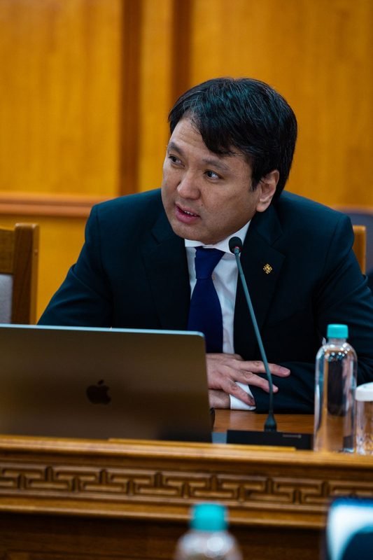 Т.Доржханд: Улстөрөөс өнөөдөр ч гарч болно. Харин хэн популизмыг сөрж, иргэдэд таалагдахгүй ч алсдаа улс оронд хэрэгтэй ажил хийх вэ?!