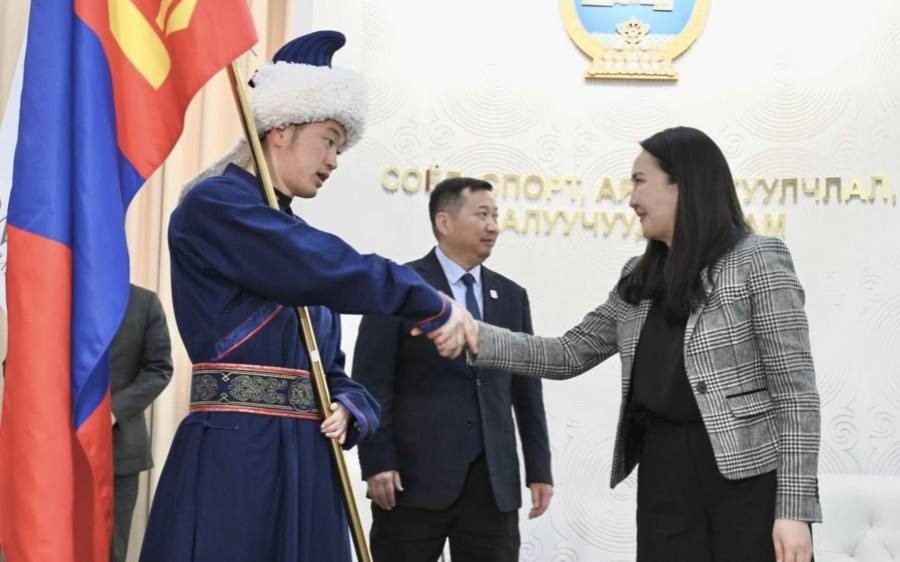 Өвлийн паралимпын наадамд оролцох тамирчдыг үдлээ