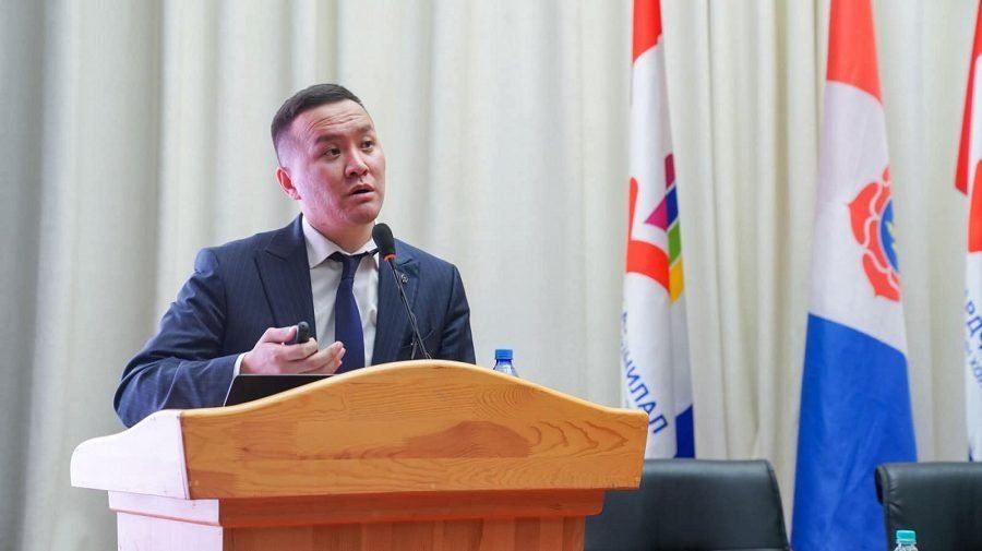 Хотын дарга Б.Пүрэвдагва Ажлын албаны даргаар Ж.Эрдэнэбаярыг, зөвлөхөөрөө Ү.Амарбатыг томиллоо