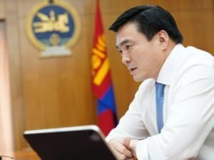 ХЗДХ-ийн сайд С.Амарсайхан "Зүй бус харилцаанаас үүдэн цэргийн эрүү мултарч, чих сэтэрсэн асуудал үүссэн