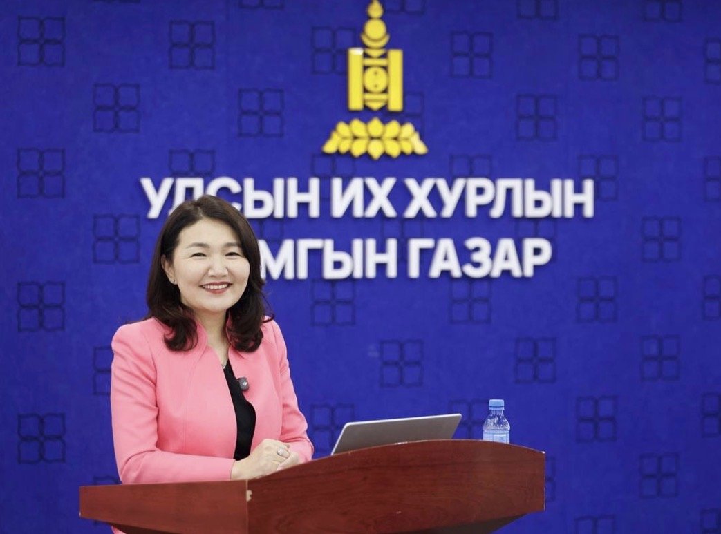 Улсын Их Хурлын Ерөнхий нарийн бичгийн дарга Л.Өлзийсайхан залуу сэтгүүлчдэд лекц уншлаа