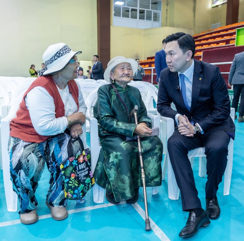 Ерөнхий сайд Н.Учрал: Илүү олон жил төлсөн нь илүү өндөр тэтгэвэр авах хууль батлагдлаа