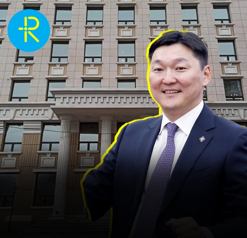 Хууль зүйн сайдад залрах “дундын хүн” ба аавынхаа нөлөөг Ардын намд "дархалж" яваа Г.Тэмүүлэн гэж хэн бэ