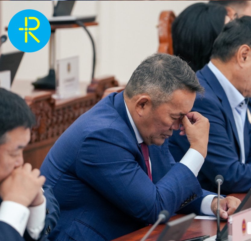 Цалингаа хасуулж, ээждээ загнуулсан ч Х.Баттулга дахиад л хуралдаа ирсэнгүй