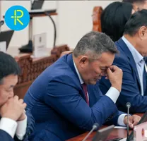 Цалингаа хасуулж, ээждээ загнуулсан ч Х.Баттулга дахиад л хуралдаа ирсэнгүй