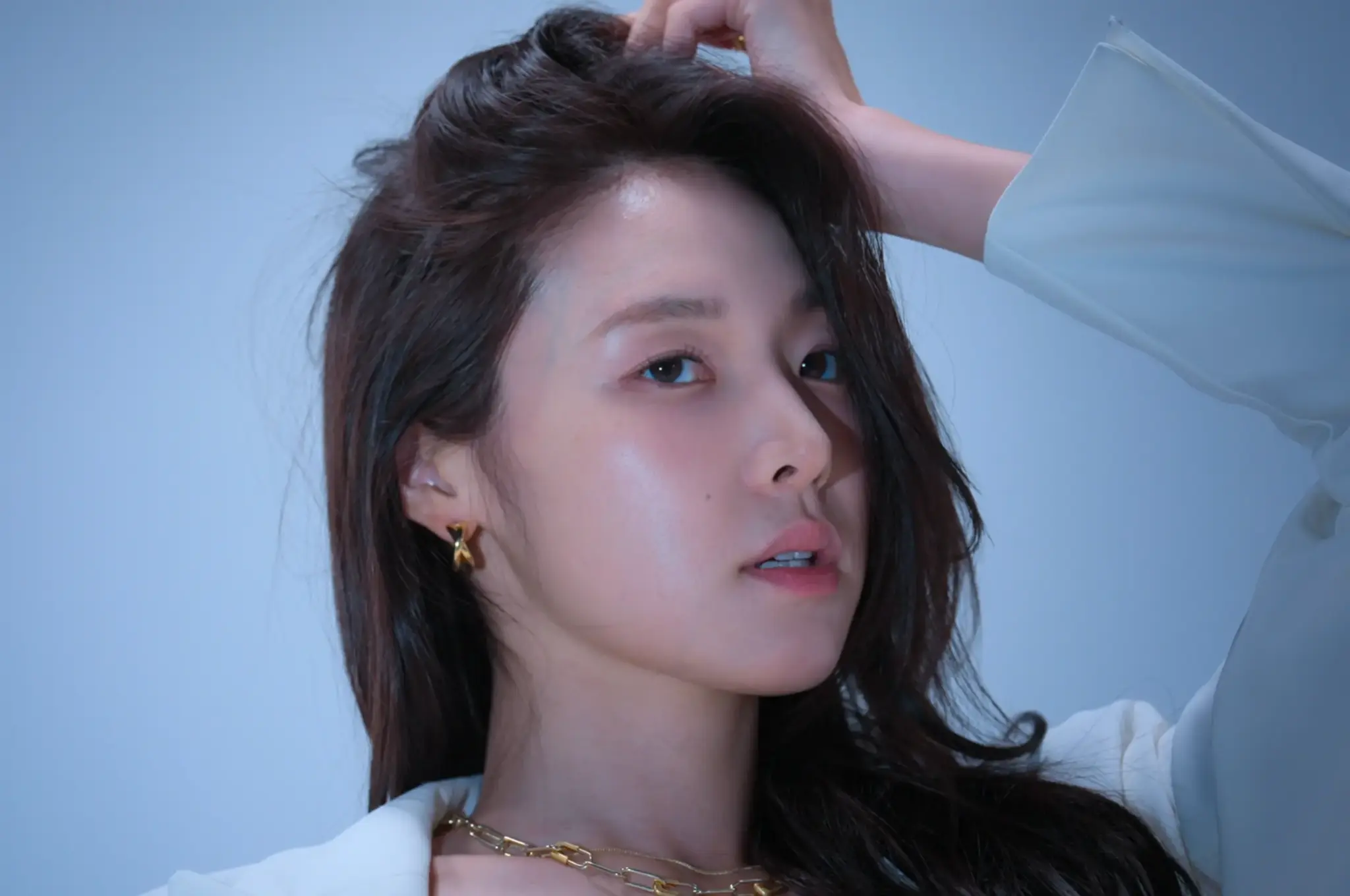 content 3827 mina h